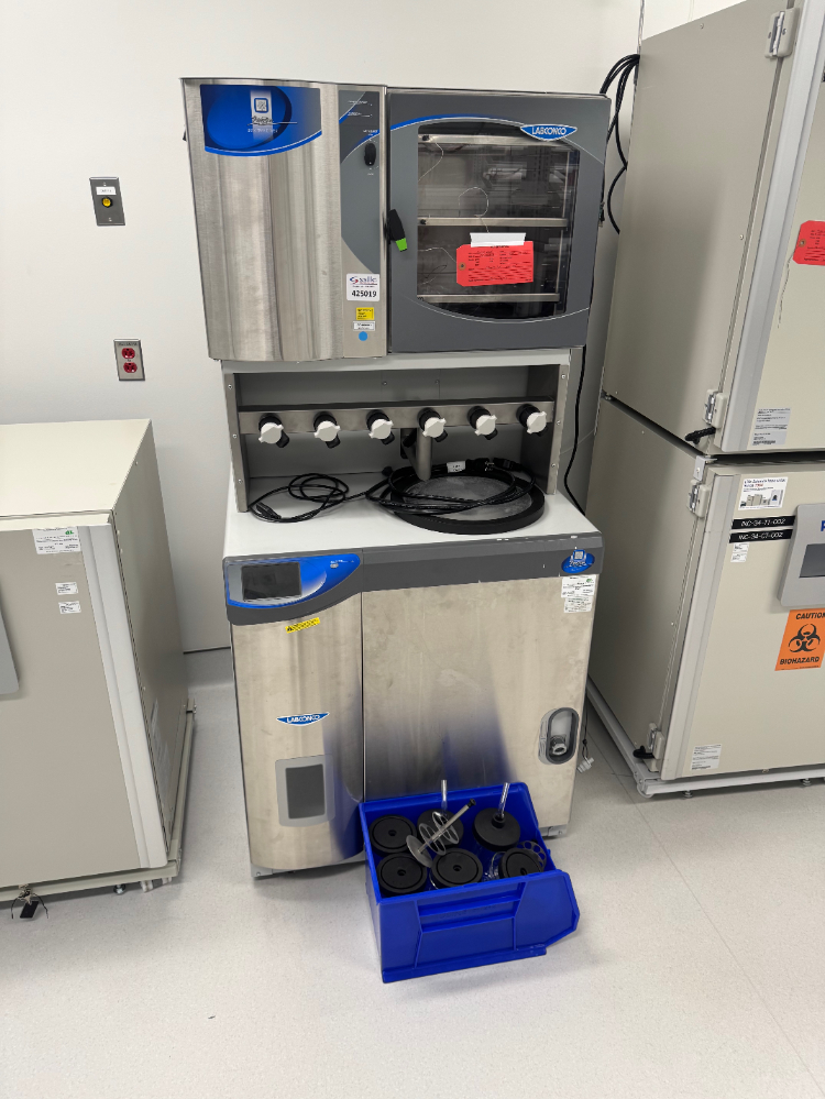 Image of Labconco FreeZone 6 w/ Bulk Tray Dryer